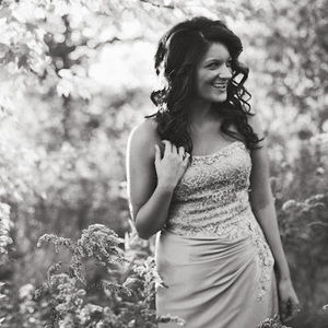 Meet your Posher, Elise